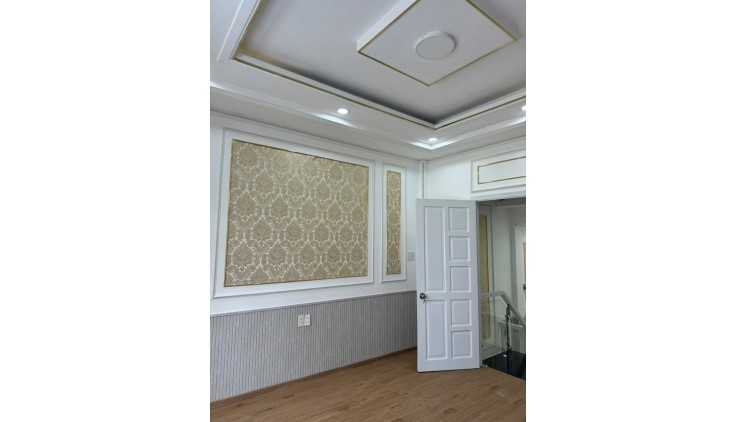 Chỉ 5.6 TỶ TL! 72M², 4 Tầng /3pn, HẺM Ô TÔ, Quang Trung Gò Vấp!